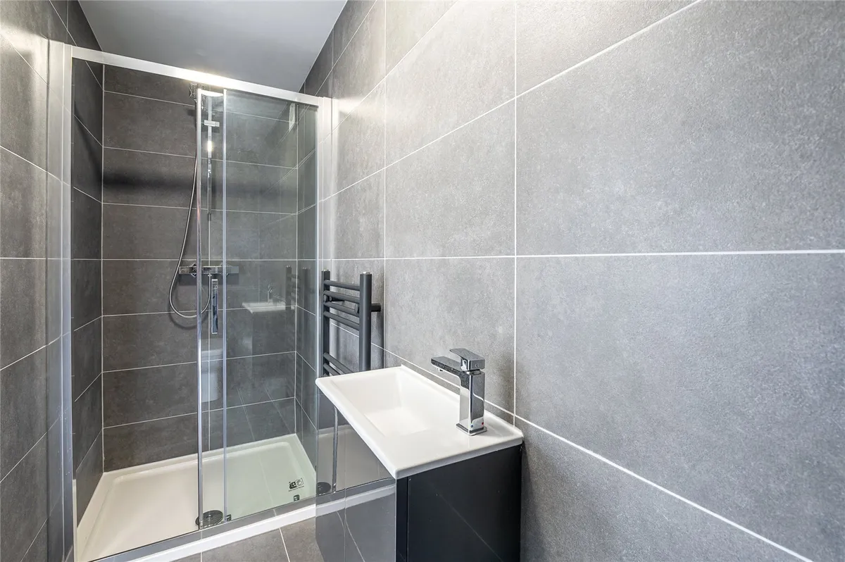 Bingley Bank, Bardsey, LS17