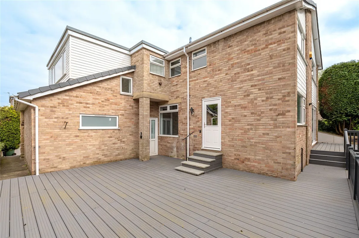 Bingley Bank, Bardsey, LS17
