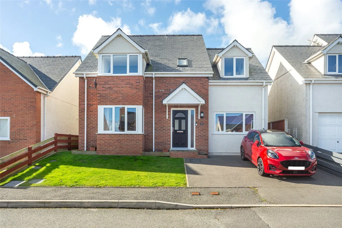 Parys Uchaf, Bull Bay, Amlwch, Isle of Anglesey, LL68