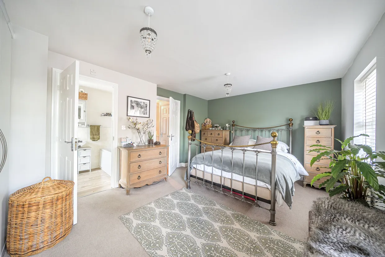 Maurice Way, Marlborough, SN8 photo 8