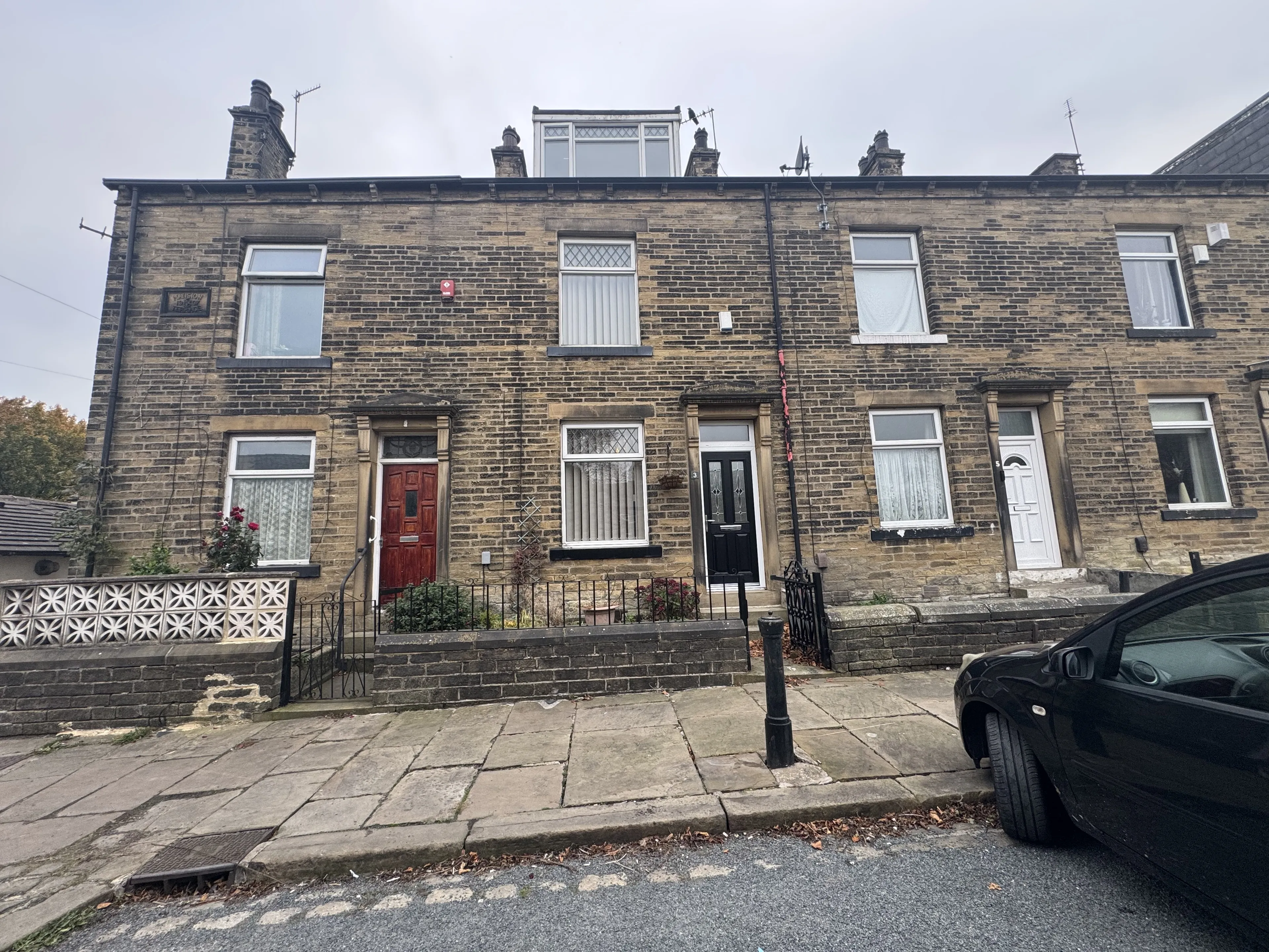 Property at Mansion Terrace, Bradford