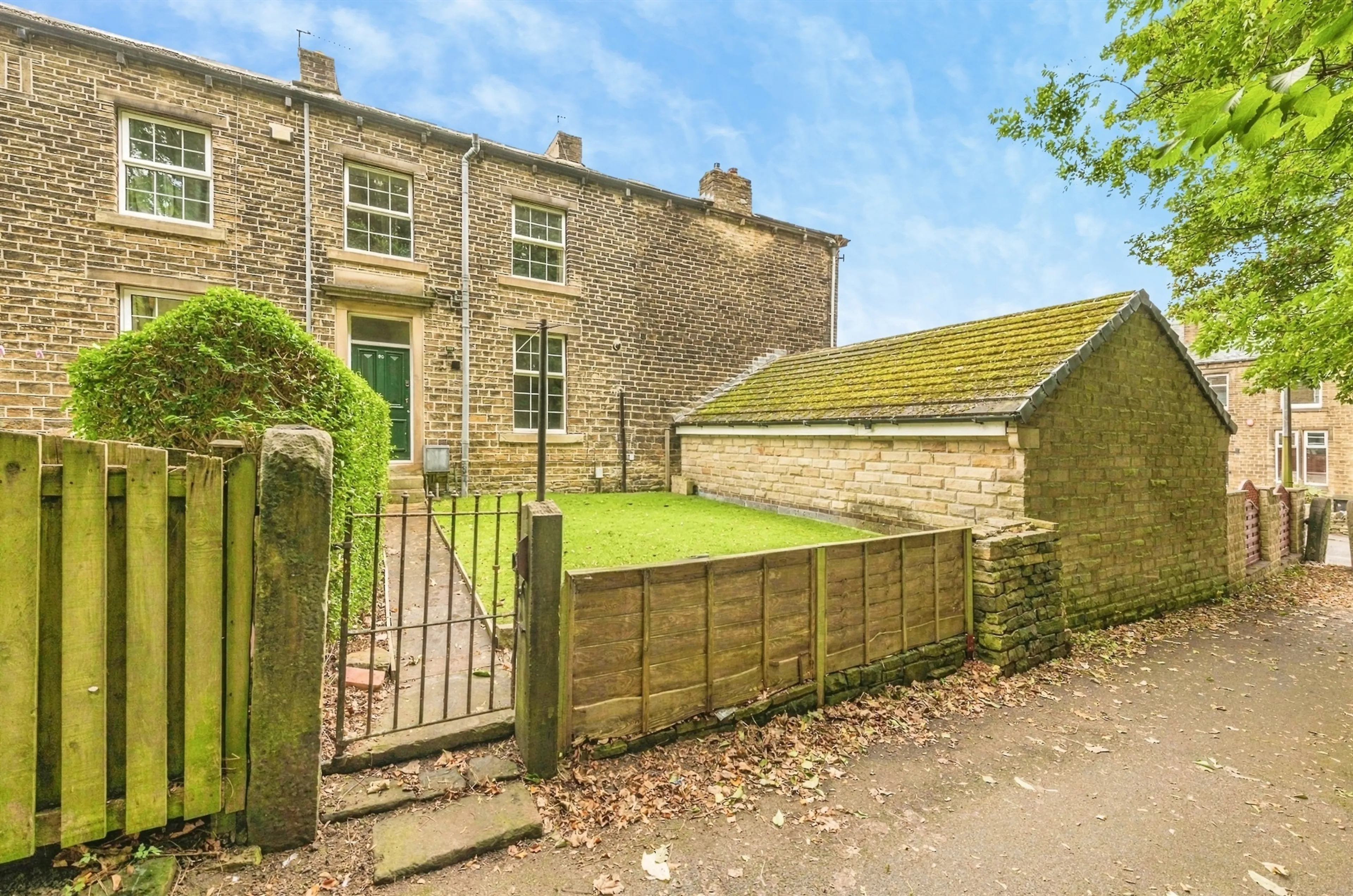Property at Luck Lane, March, Huddersfield