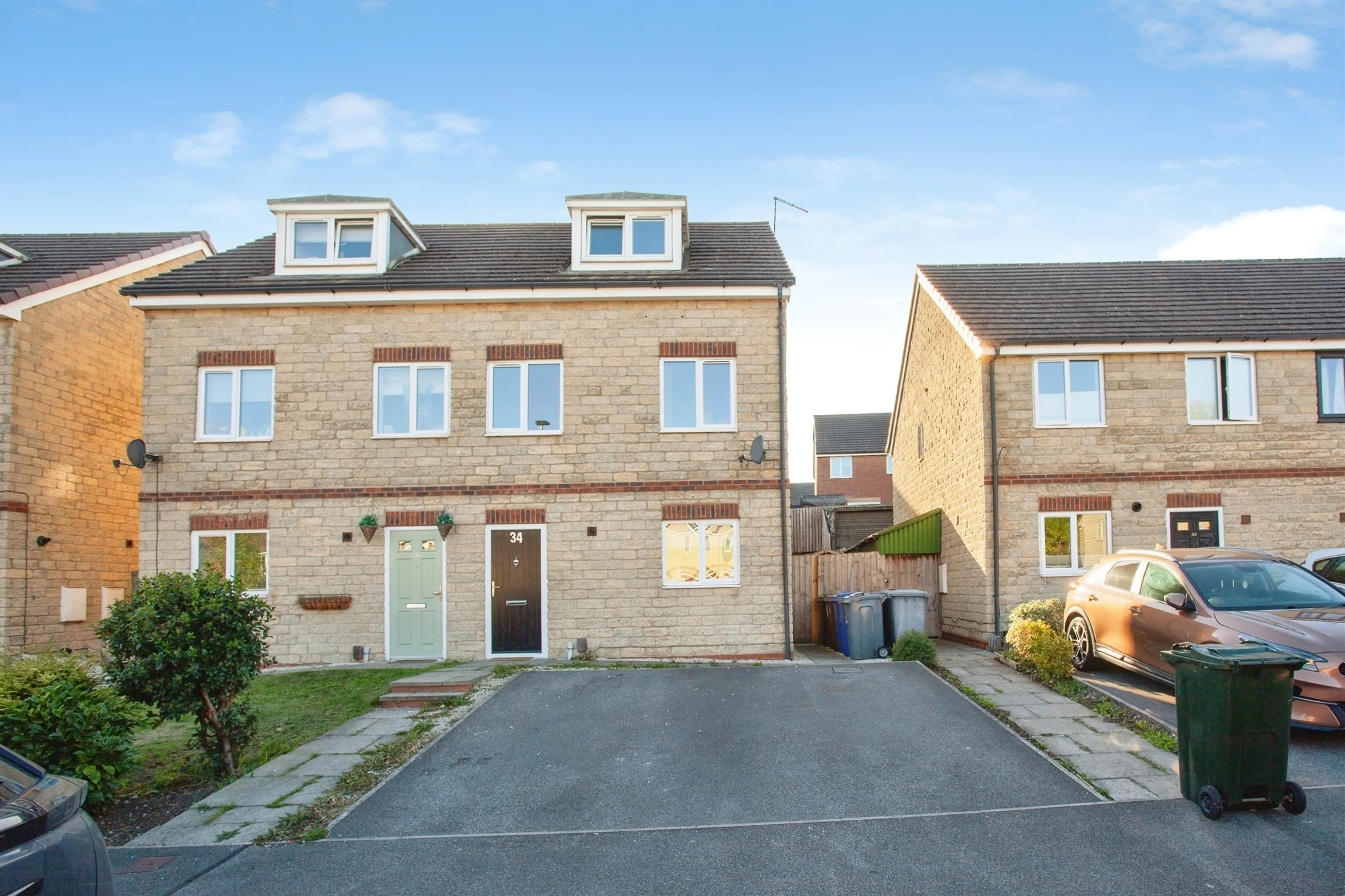Property at Leslie Road, Barnsley