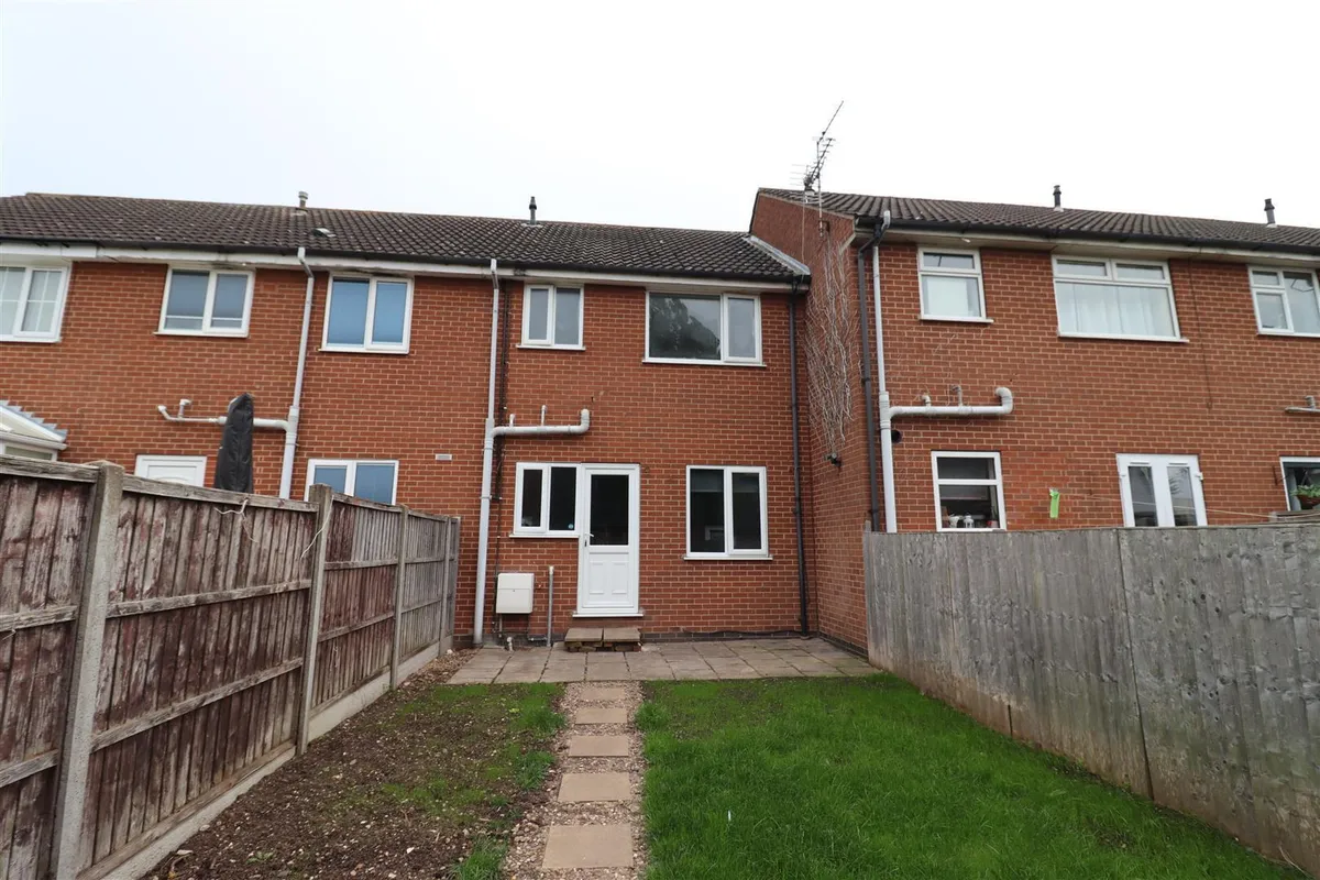 Saltgrounds Road, Brough