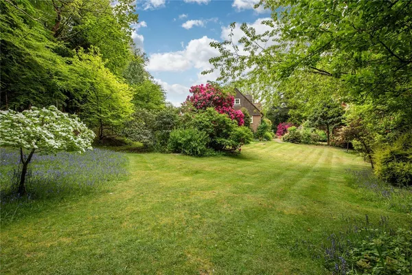 Sheephouse Lane, Abinger Common, RH5 photo 13