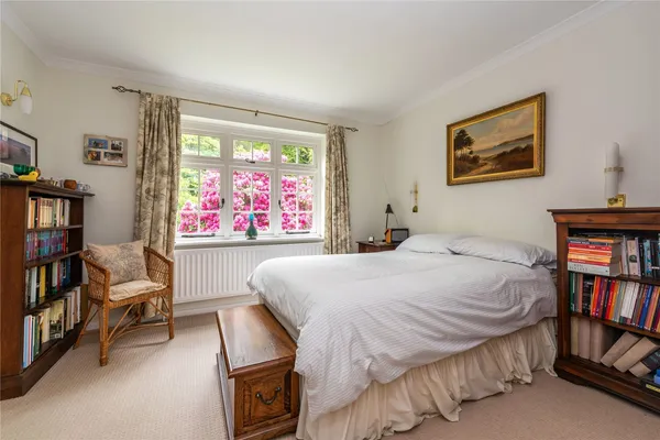 Sheephouse Lane, Abinger Common, RH5 photo 14