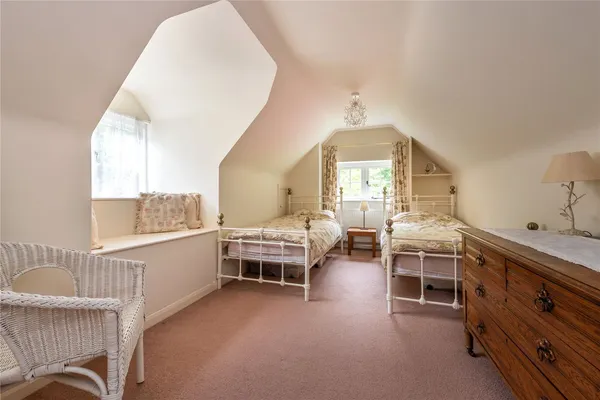 Sheephouse Lane, Abinger Common, RH5 photo 19