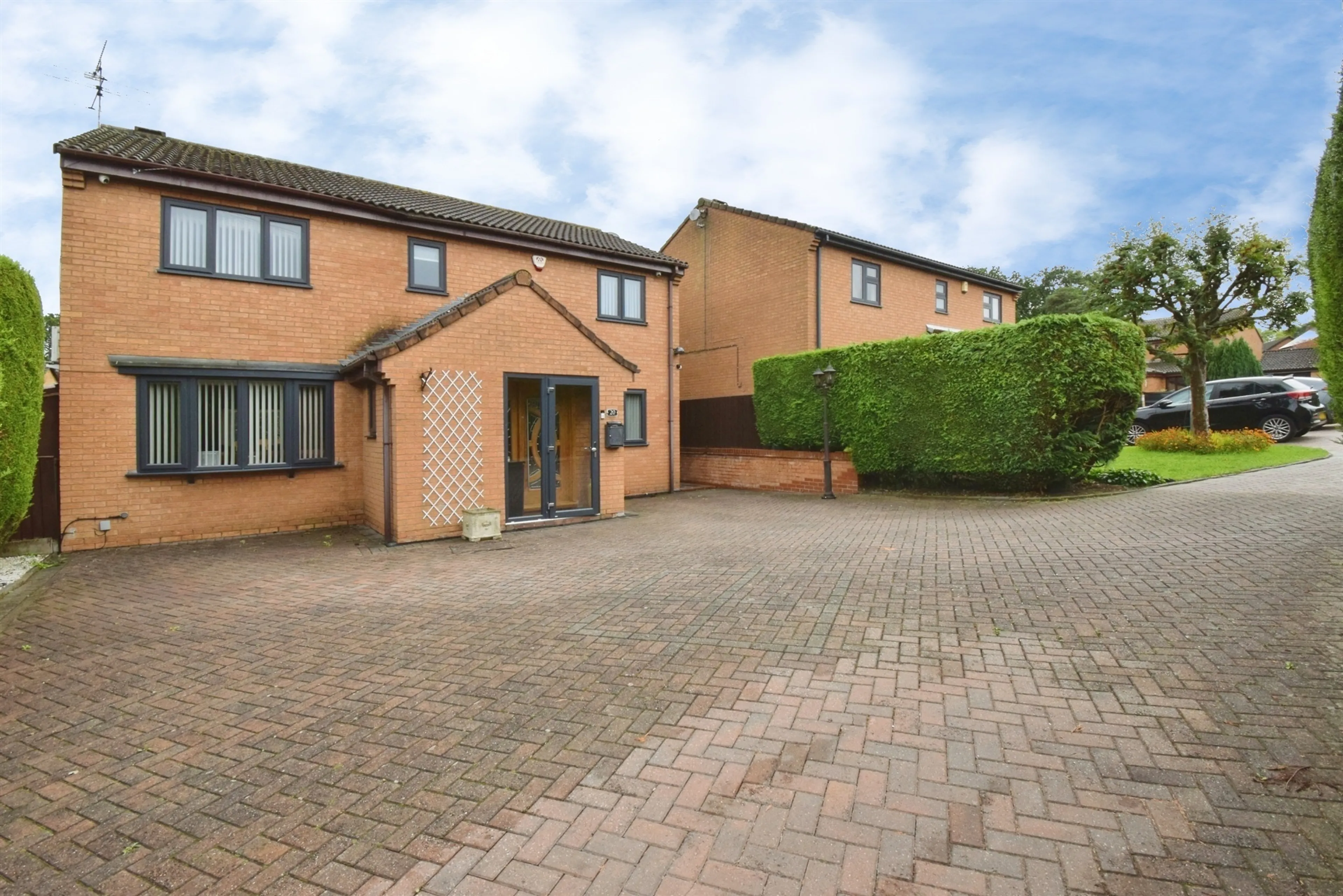Property at Tynedale Close, Oadby, Leicester