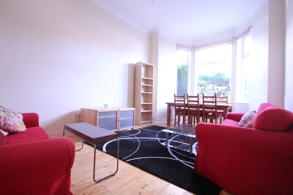 12 Millwood Street, Shawlands, G41 3JX