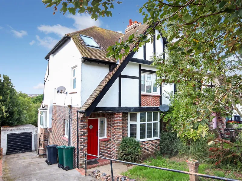 Property thumbnail 1 out of 3