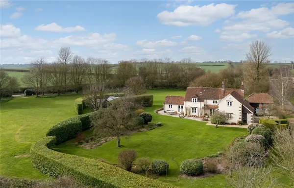 Furlong Lane, Milborne Port, DT9 photo 1