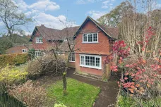 Pathfields Haslemere GU27 photo 1