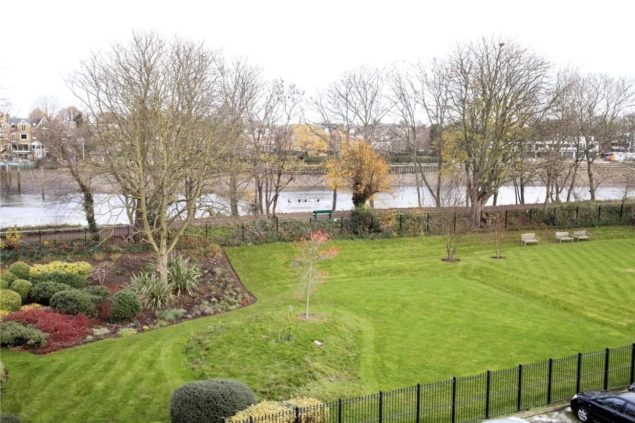 Strand Drive Kew TW9 photo 6