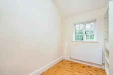 Pathfields Haslemere GU27 photo 10