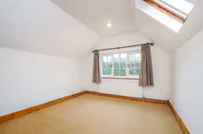 Pathfields Haslemere GU27 photo 11