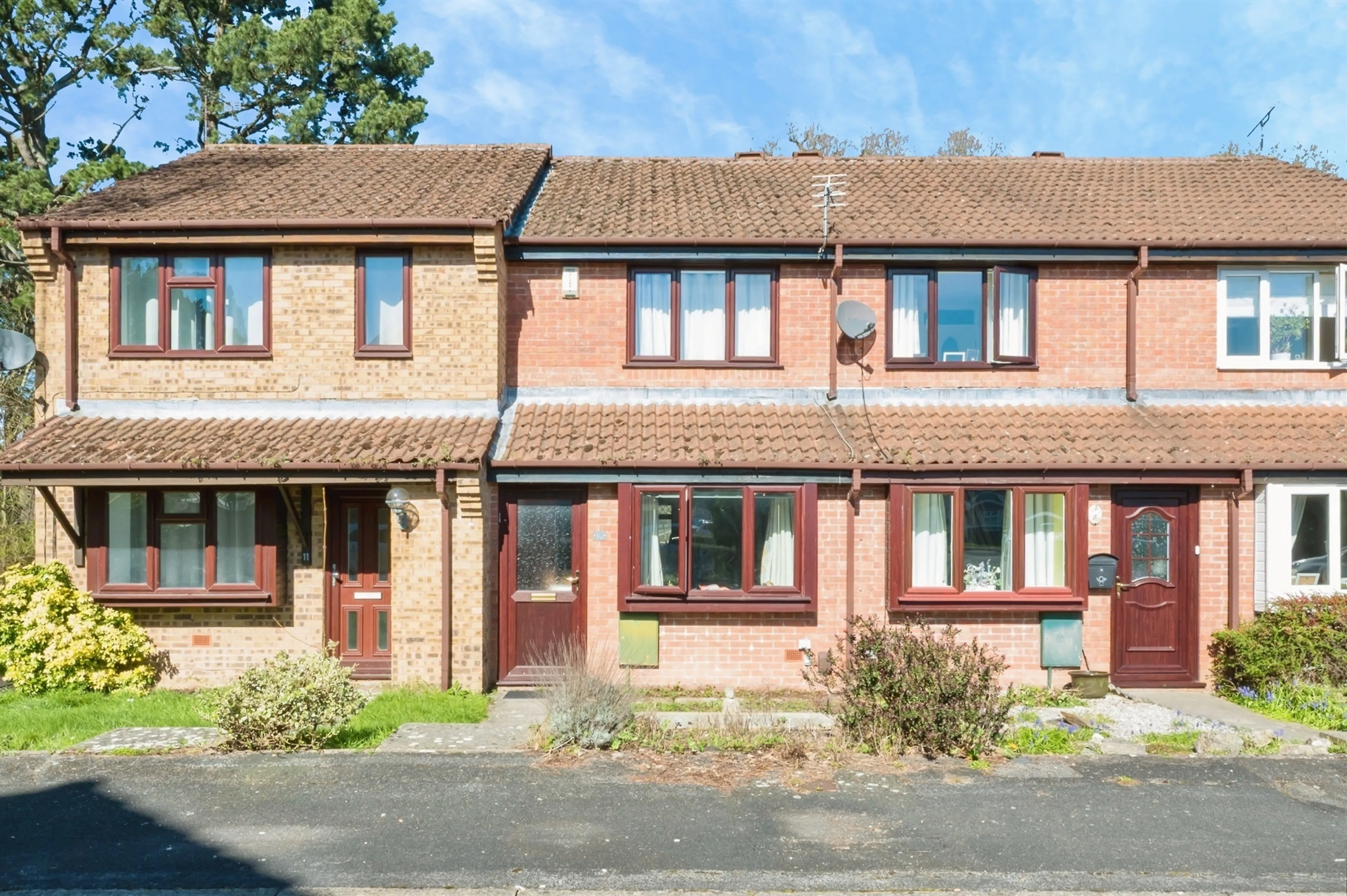 Property at Tresillian Gardens, West End, Southampton