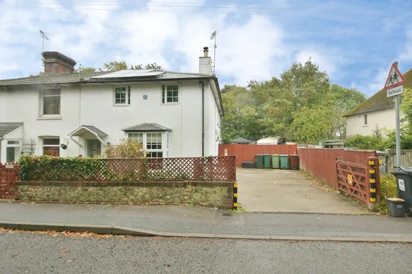 Kingsnorth Road, Ashford, Kent, TN23