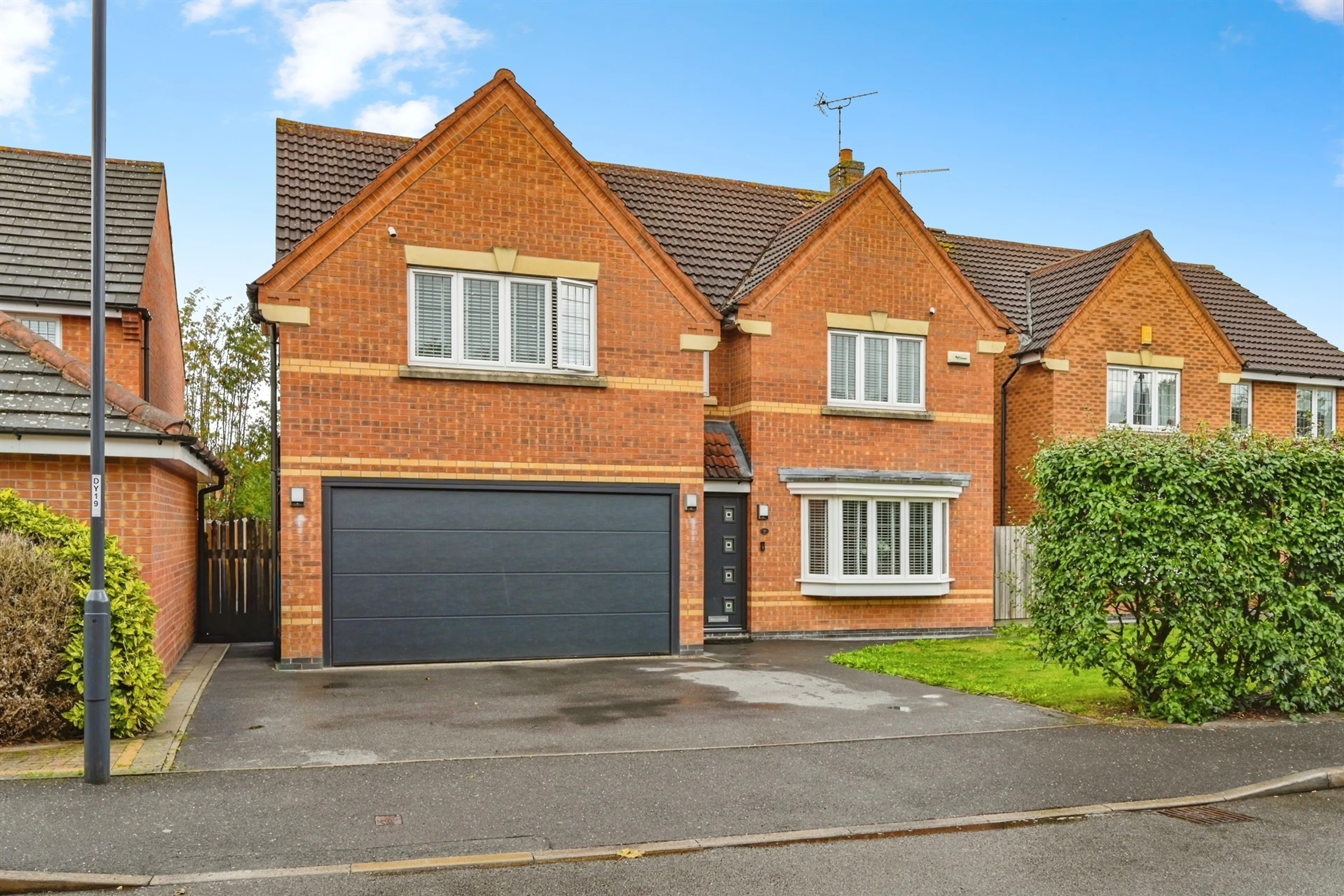 Property photo 0