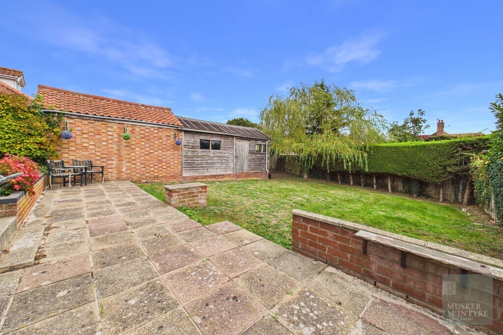 13 Hillside Road East, Bungay Image 18
