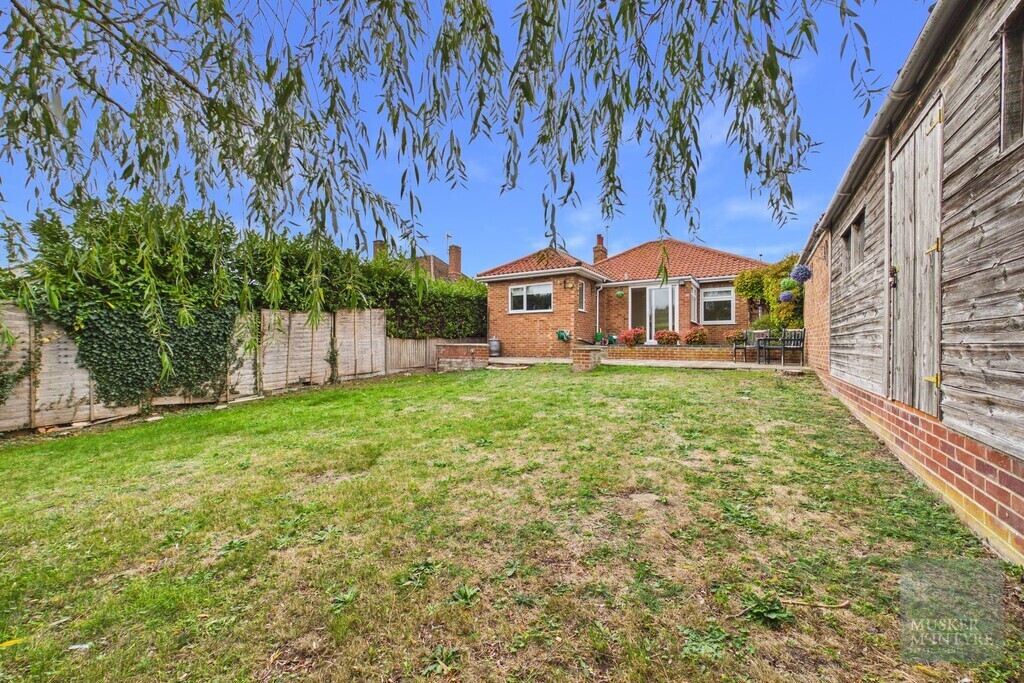 13 Hillside Road East, Bungay Image 19