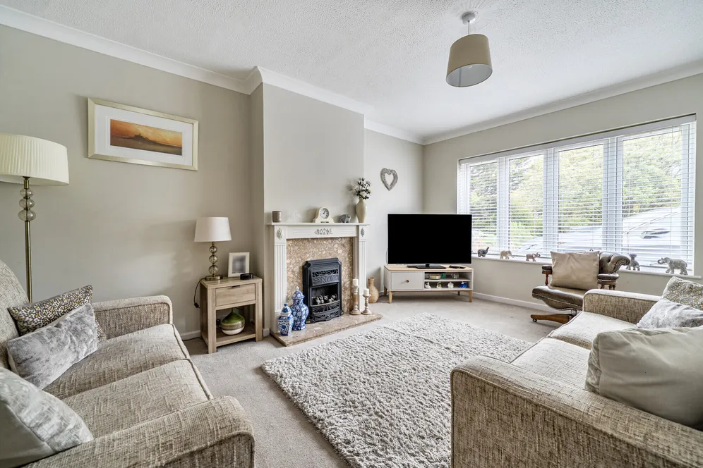 Southcourt Drive, Cheltenham, GL53 photo 4
