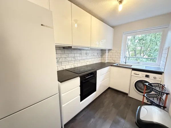 Aylesbury Close, Forest Gate E7