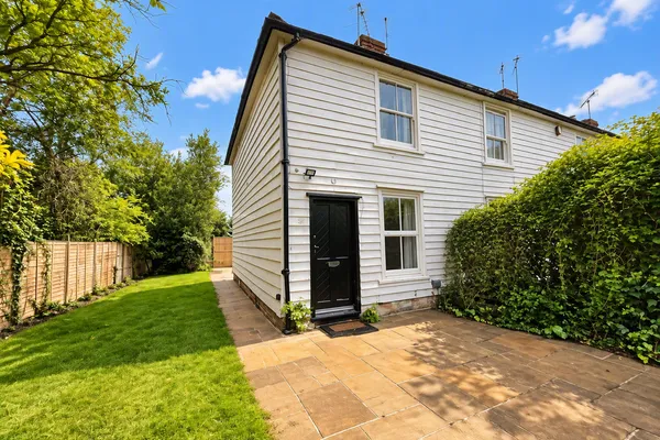 Manor Road, Chigwell, IG7