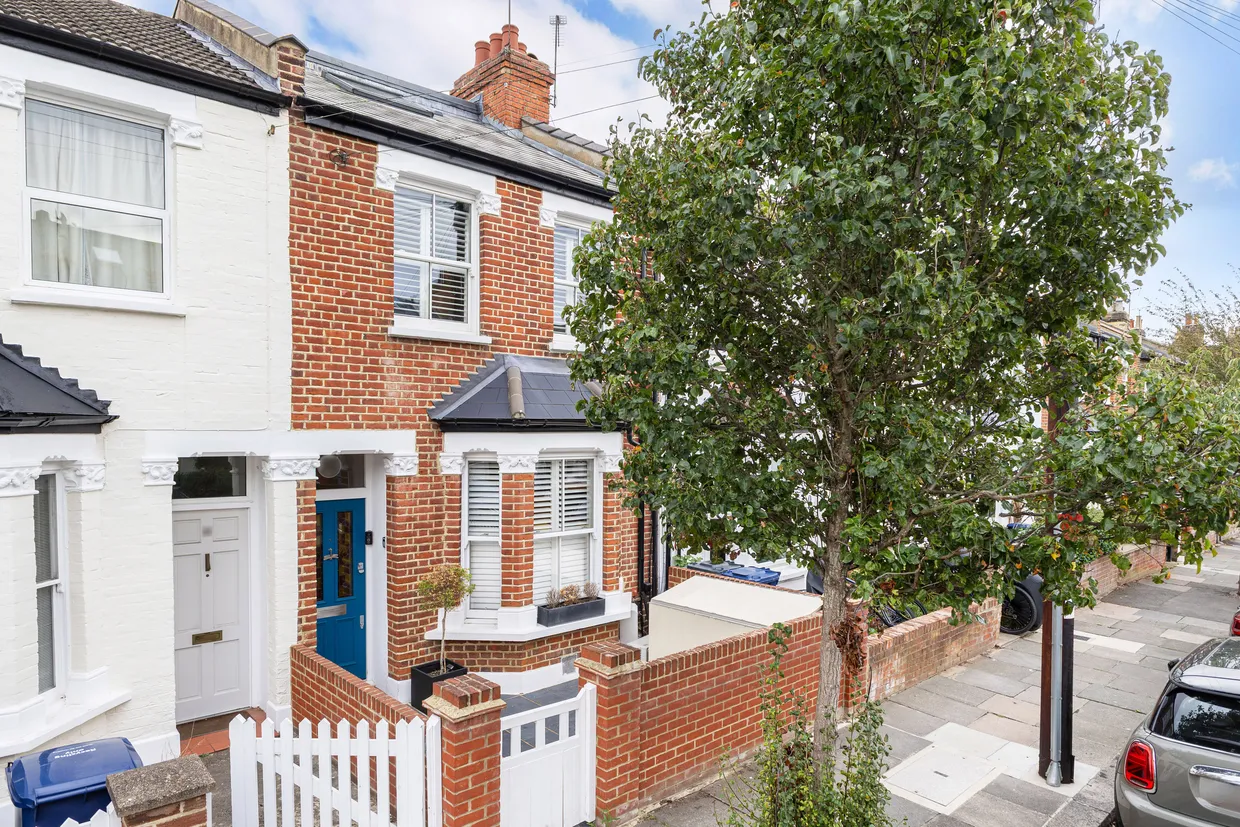 Priory Road, London, W4 photo 1
