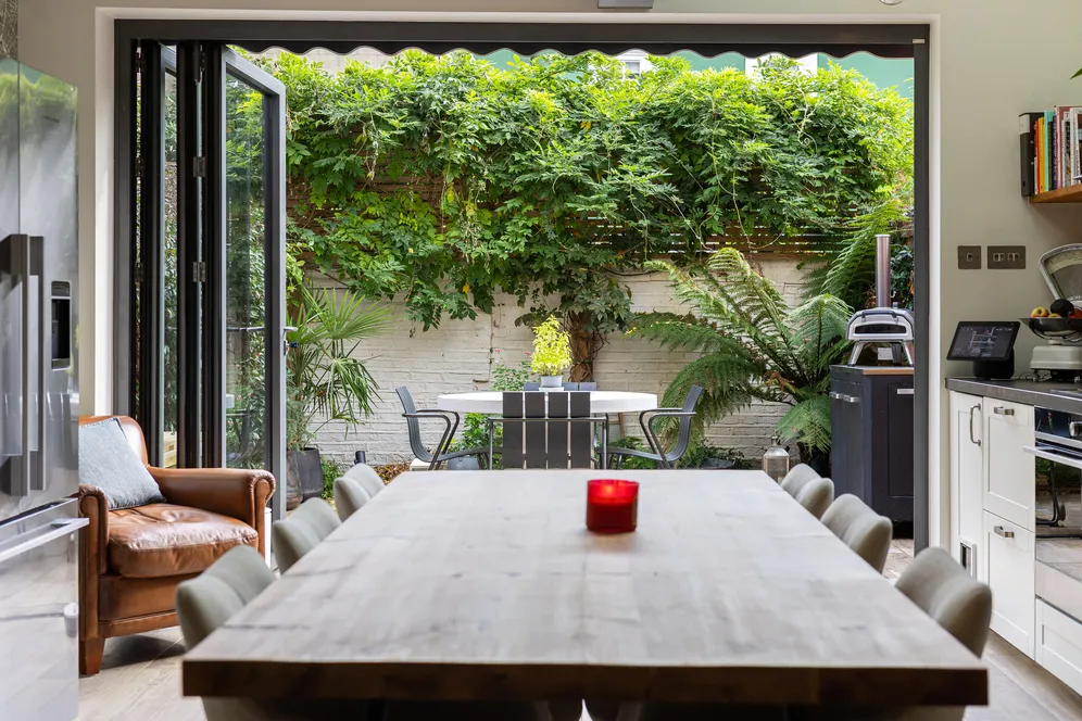 Priory Road, London, W4 photo 4