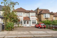 Greenway, Totteridge, N20 photo 1