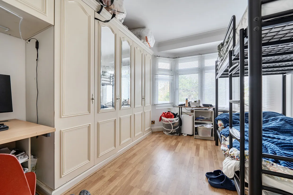Greenway, Totteridge, N20 photo 11