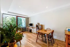 36 Knaresborough Drive, London, SW18 photo 3