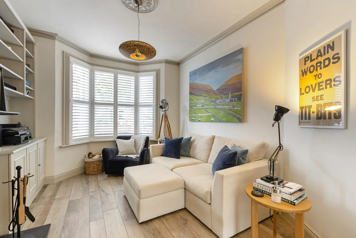 Priory Road, London, W4 photo 5