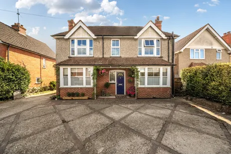 Bath Road, Thatcham, RG18