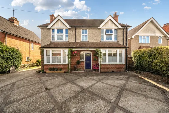 Bath Road, Thatcham, RG18