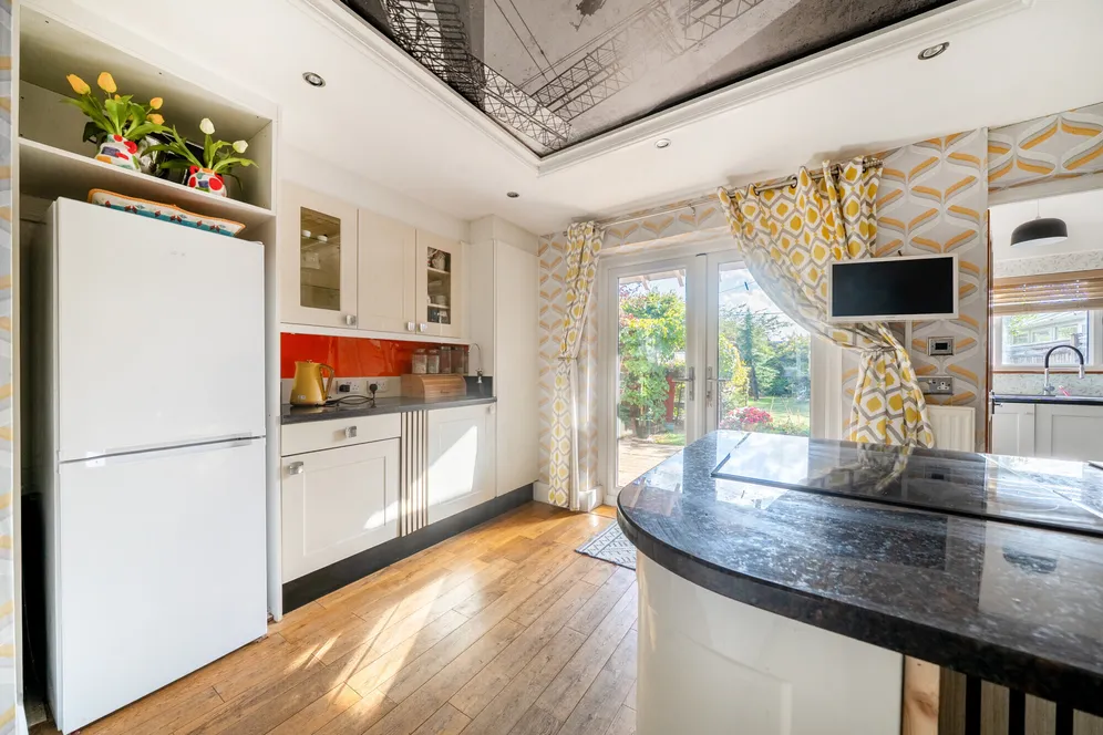 Bath Road, Thatcham, RG18 photo 2