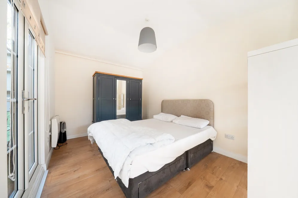 Bath Road, Thatcham, RG18 photo 16