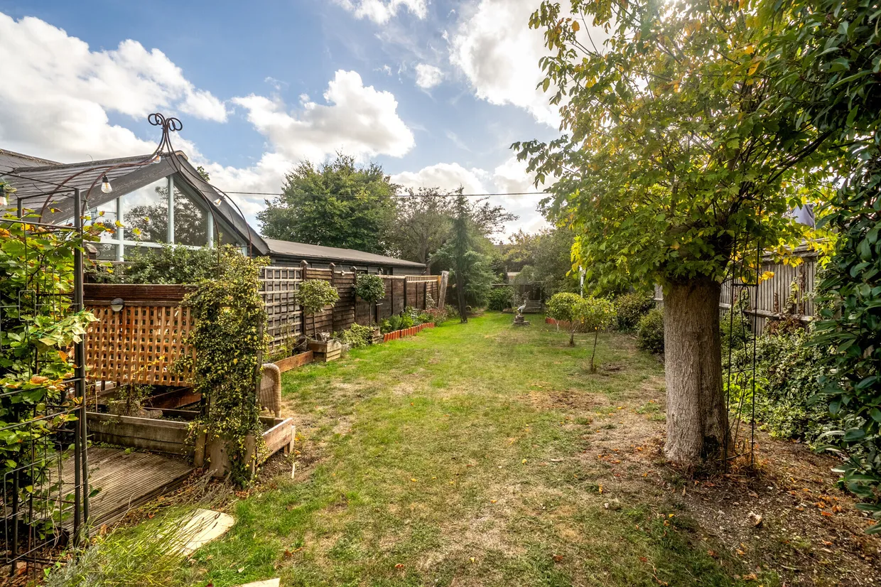 Bath Road, Thatcham, RG18 photo 19