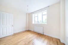 Alexandra Park Road London N10 photo 6