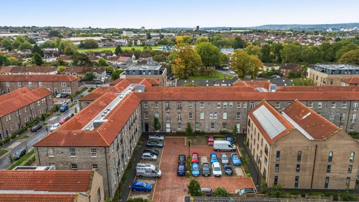 Captains Garden Bristol BS16 photo 14