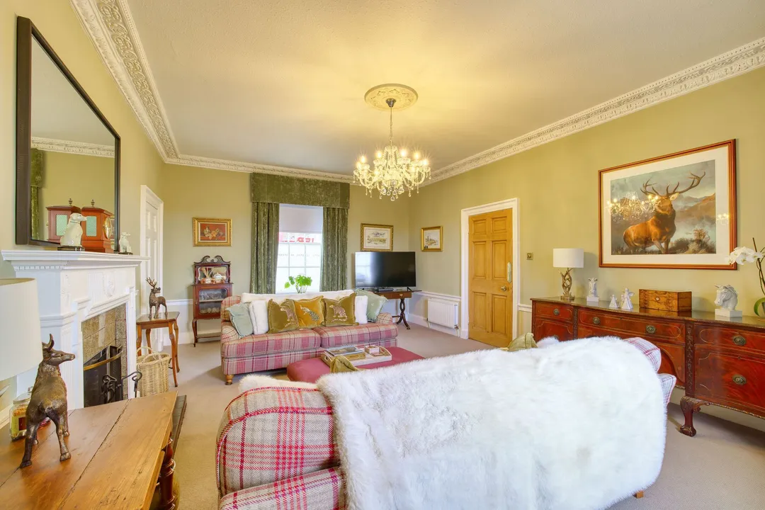 https://mr0.homeflow-assets.co.uk/files/photo/image/48608/7649/_x_/003A5025_HDR-75.jpg