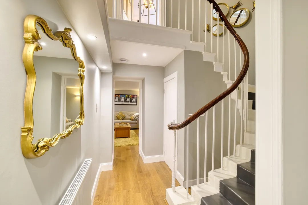 https://mr0.homeflow-assets.co.uk/files/photo/image/48608/7650/_x_/003A5065_HDR-100.jpg