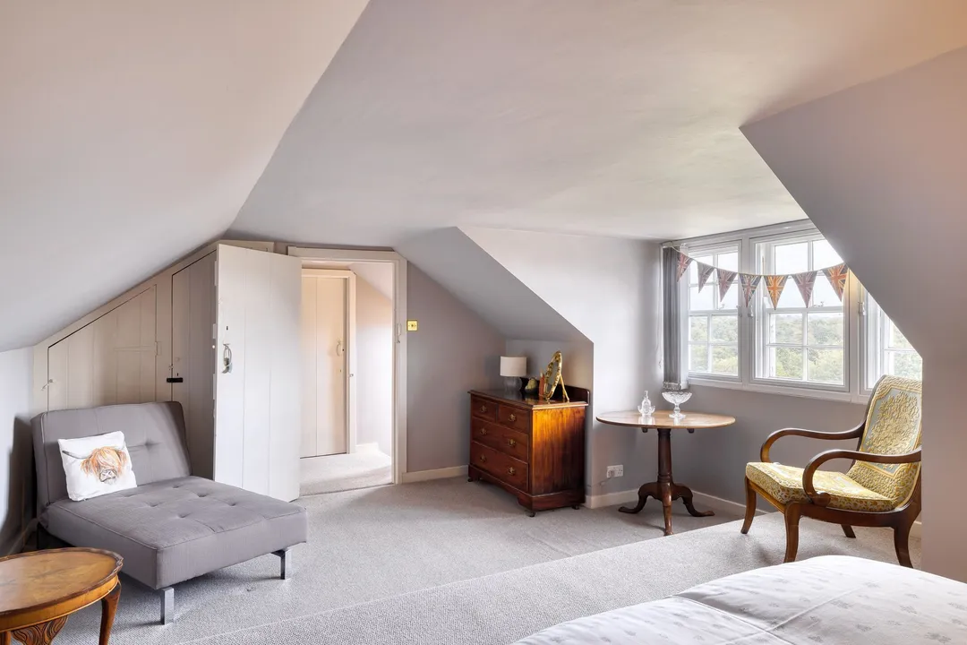 https://mr0.homeflow-assets.co.uk/files/photo/image/48608/7708/_x_/003A5302_HDR-180.jpg