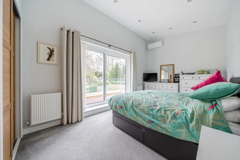 Thornbury Hill, Alveston, BS35 photo 7