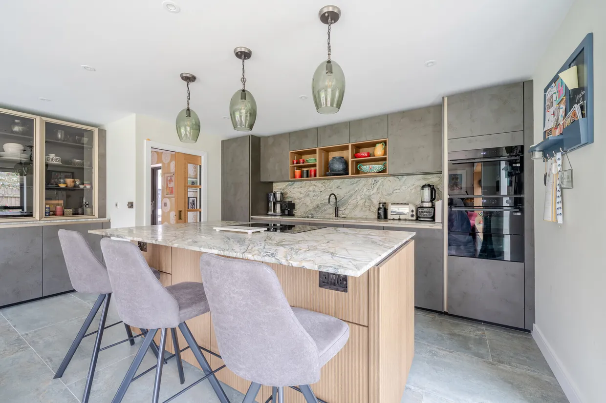 Thornbury Hill, Alveston, BS35 photo 9