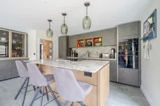 Thornbury Hill, Alveston, BS35 photo 9