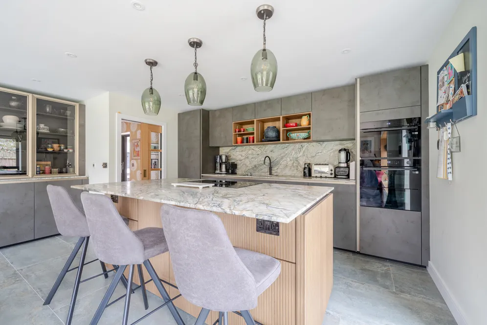 Thornbury Hill, Alveston, BS35 photo 9