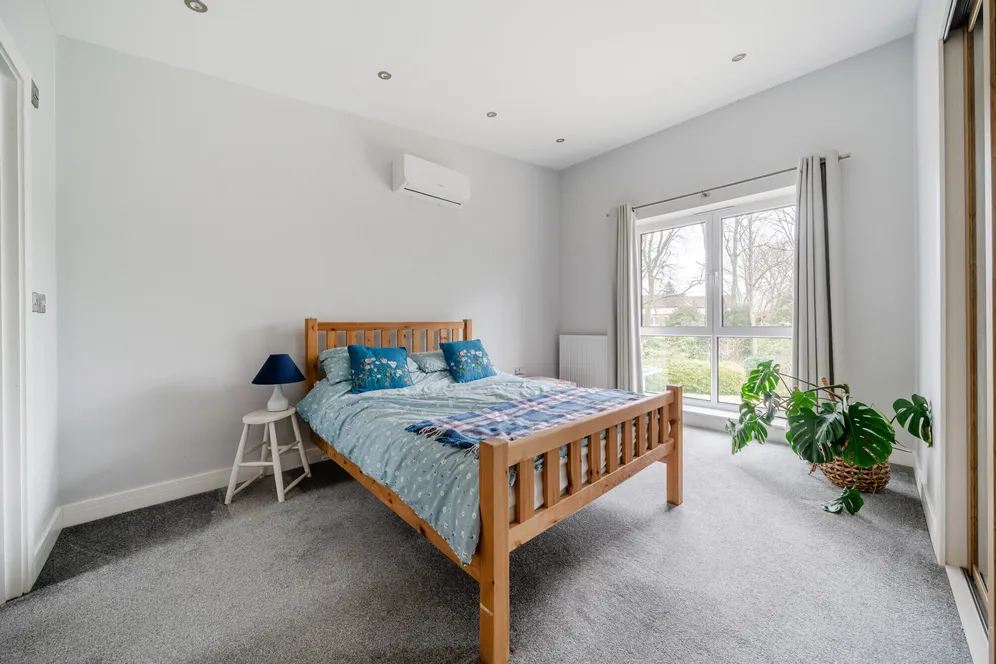 Thornbury Hill, Alveston, BS35 photo 12