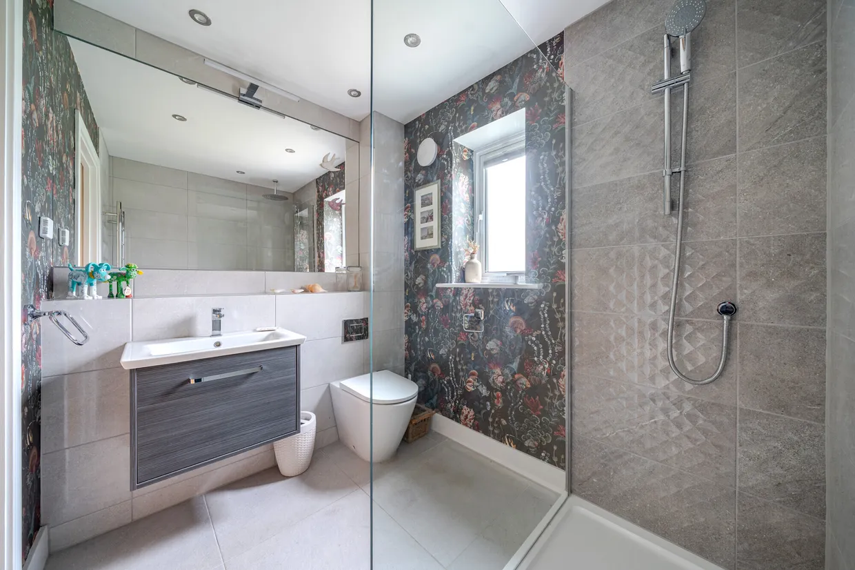 Thornbury Hill, Alveston, BS35 photo 14