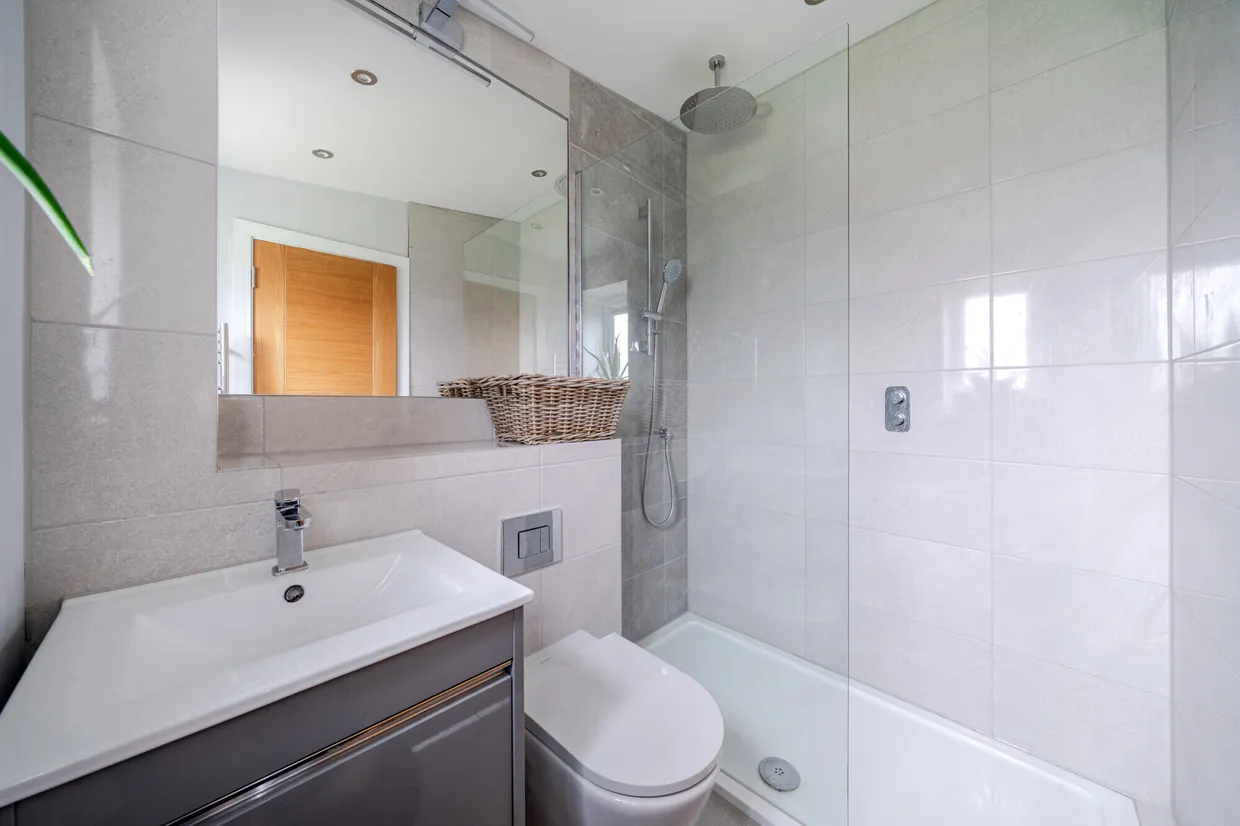 Thornbury Hill, Alveston, BS35 photo 15